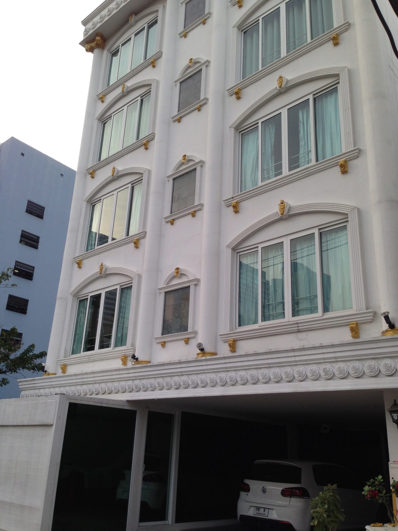 Silom 3 Apartment